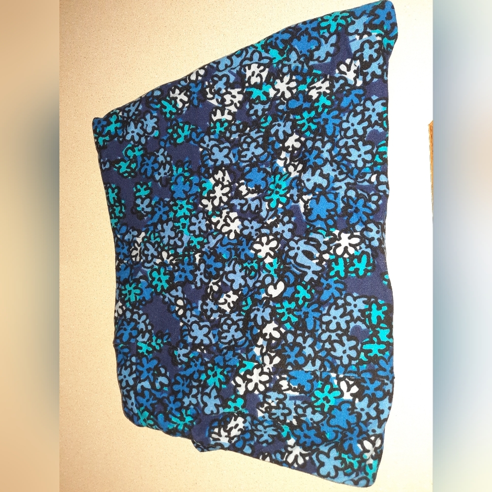 Lularoe Blue Floral T&C (Tall & Curvy) leggings